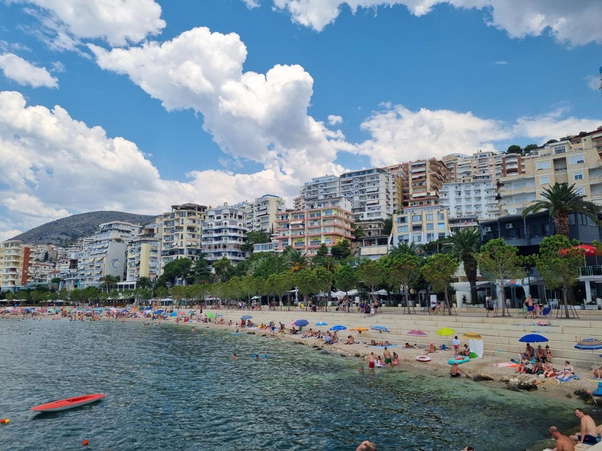 Brand New Apartments Sarandë Eksteriør billede